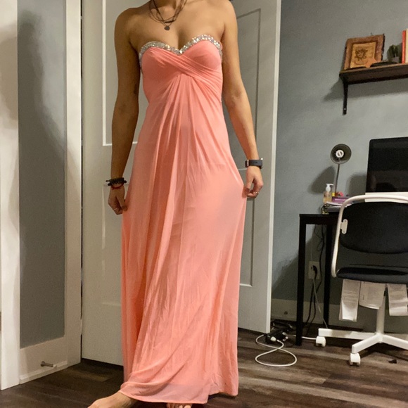 Beautiful Pink Prom Dress! - Picture 2 of 8
